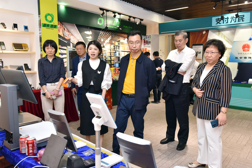 （2日7版粤站）广东省政协：助力全省走在(2365376)-20230602104151