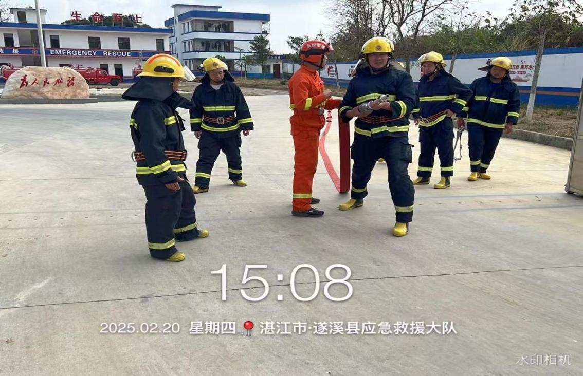遂溪县开展2025年基层半专业森林消防员实战技能培训5.png