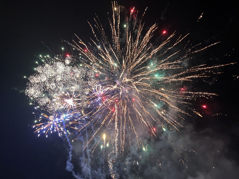 9 烟花表演.JPG