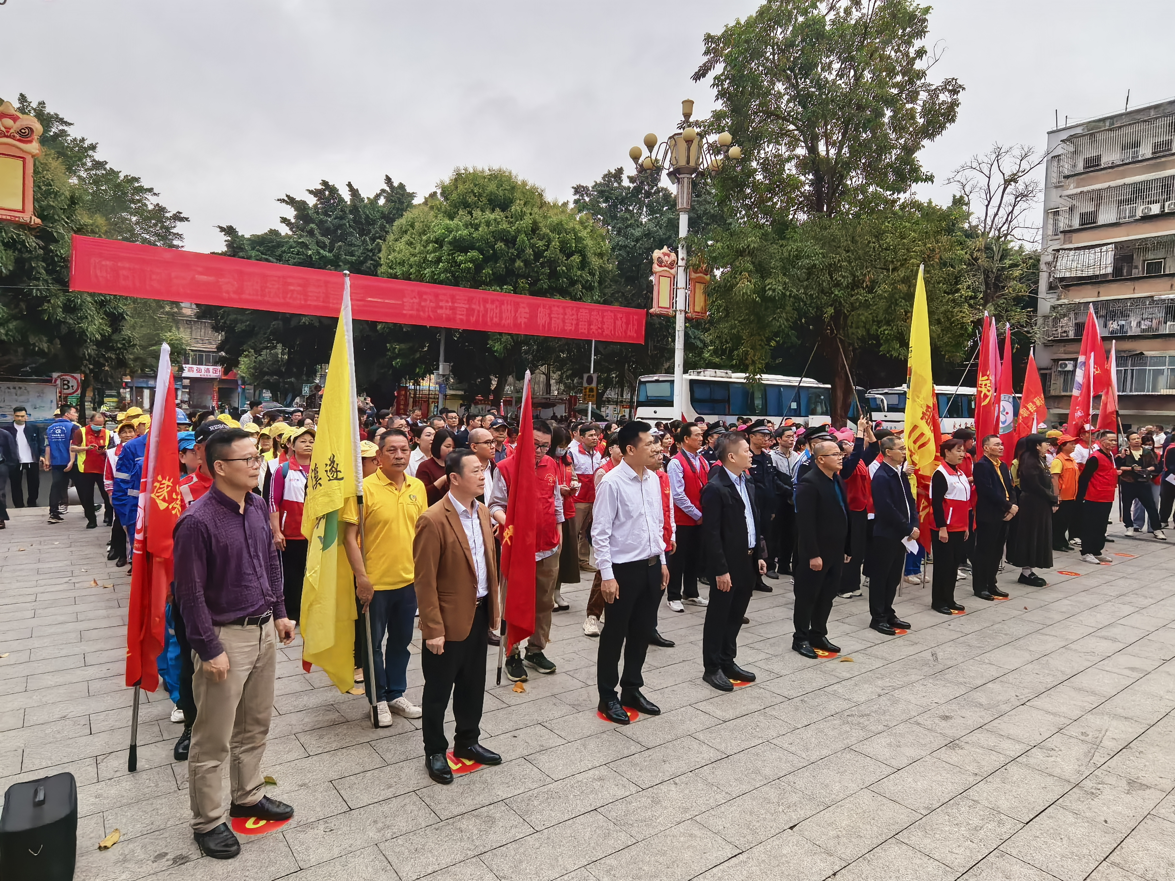 2025年学雷锋全民志愿服务行动月系列活动启动仪式现场.jpg